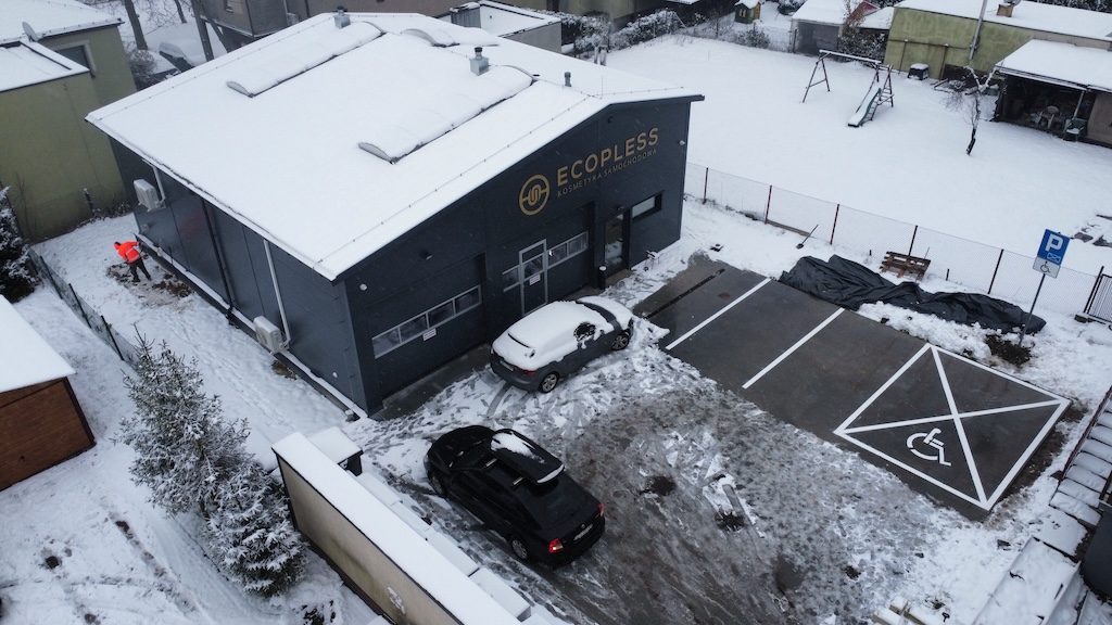 Realizacja: Myjnia samochodowa – realizacja – Biurowiec